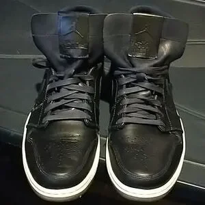 Jordan | Shoes | Jordan Italian Leather Limited | Poshmark display picture 3
